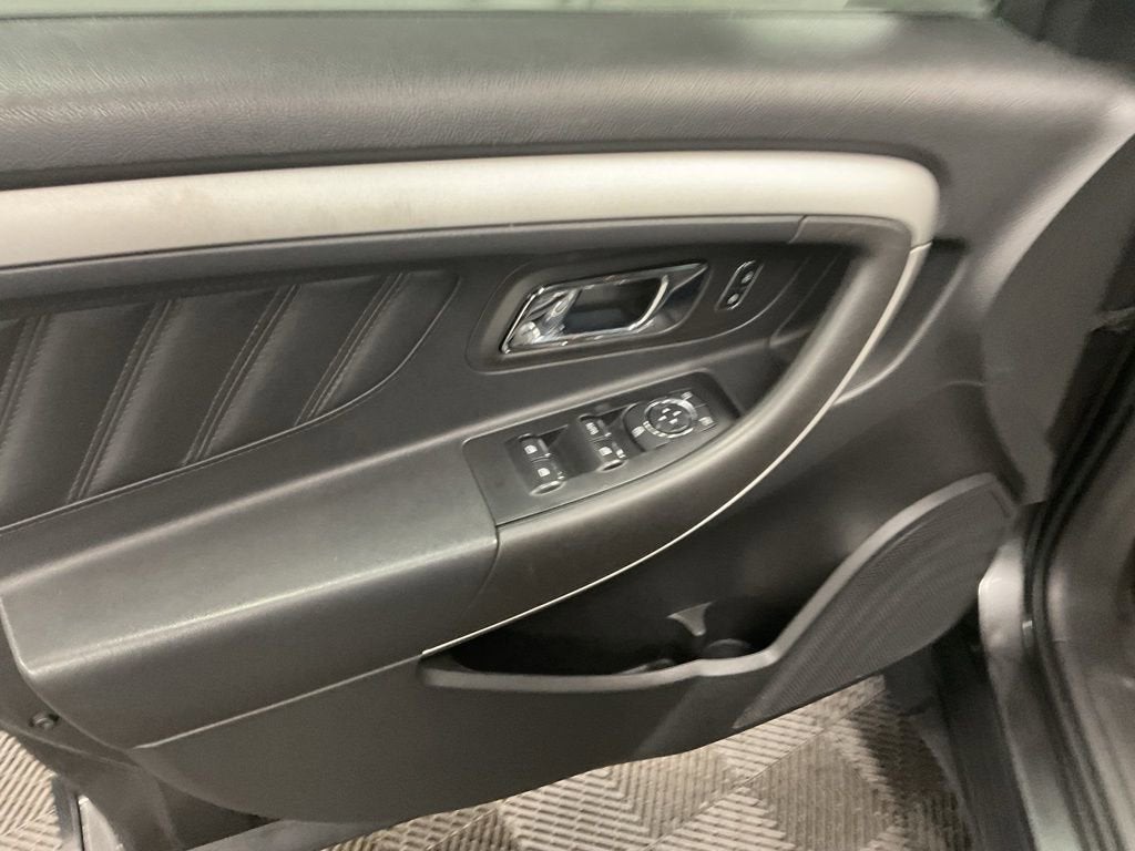 2015 Ford Taurus SEL