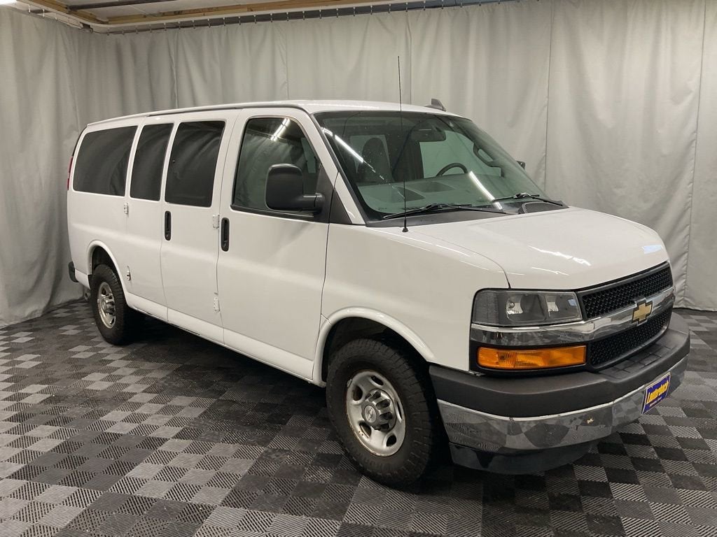 2018 Chevrolet Express Passenger LT