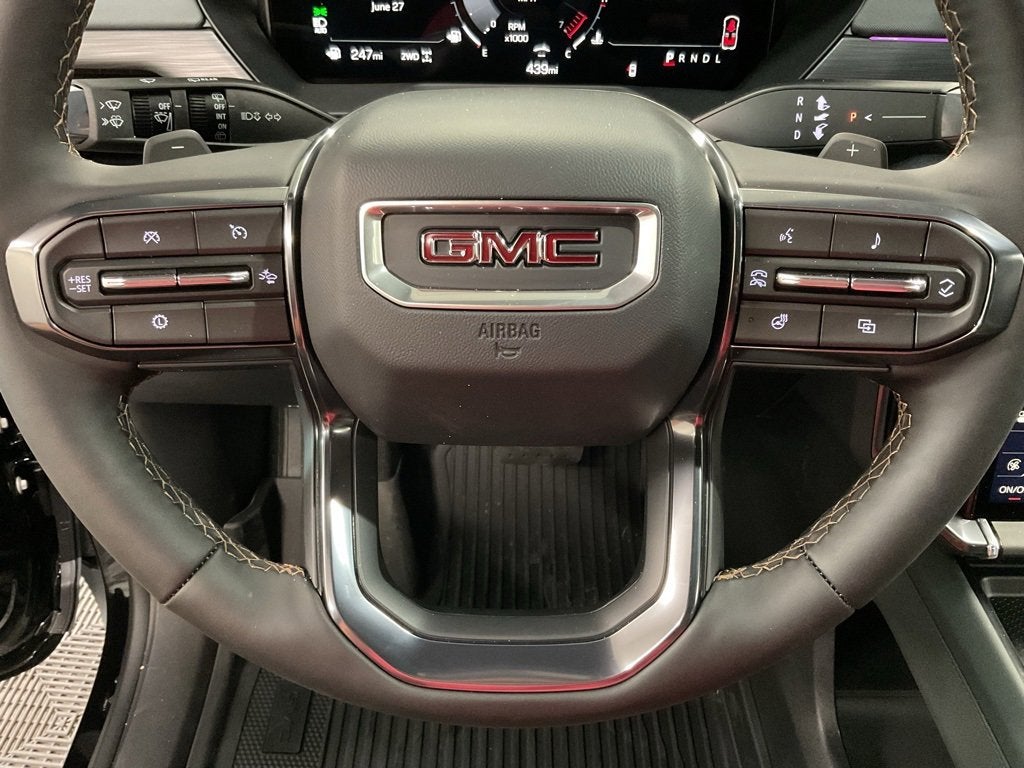 2025 GMC Acadia AT4