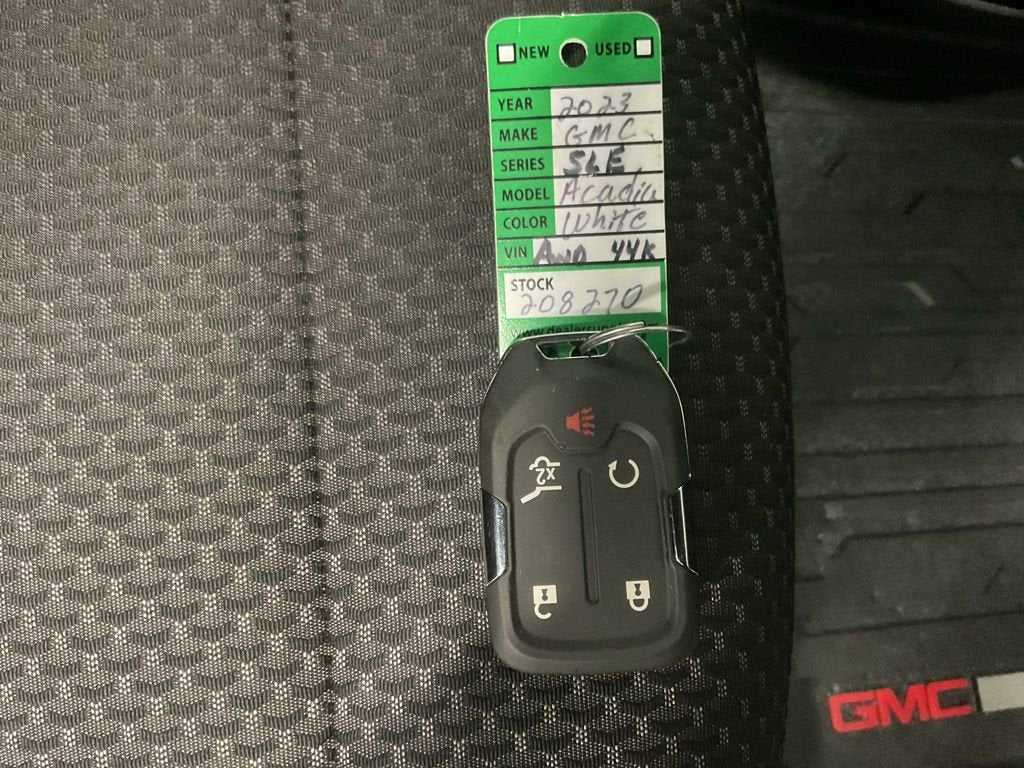 2023 GMC Acadia SLE