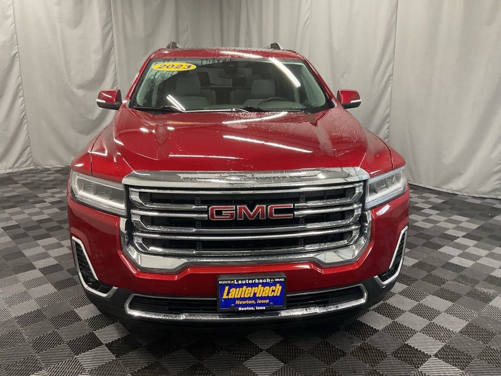 2023 GMC Acadia SLT