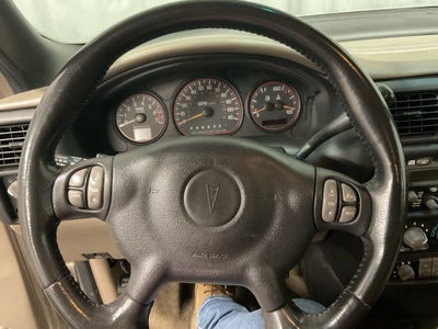 2003 Pontiac Montana w/1SA Pkg
