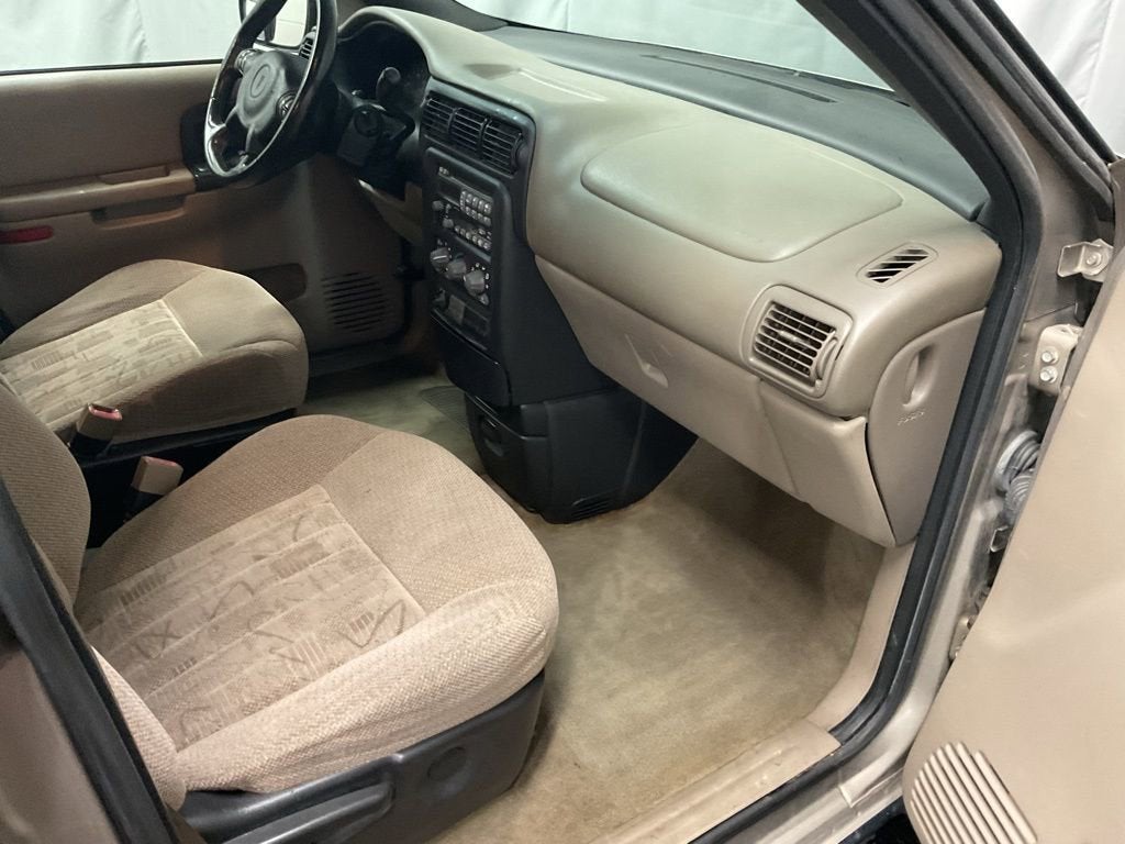 2003 Pontiac Montana w/1SA Pkg