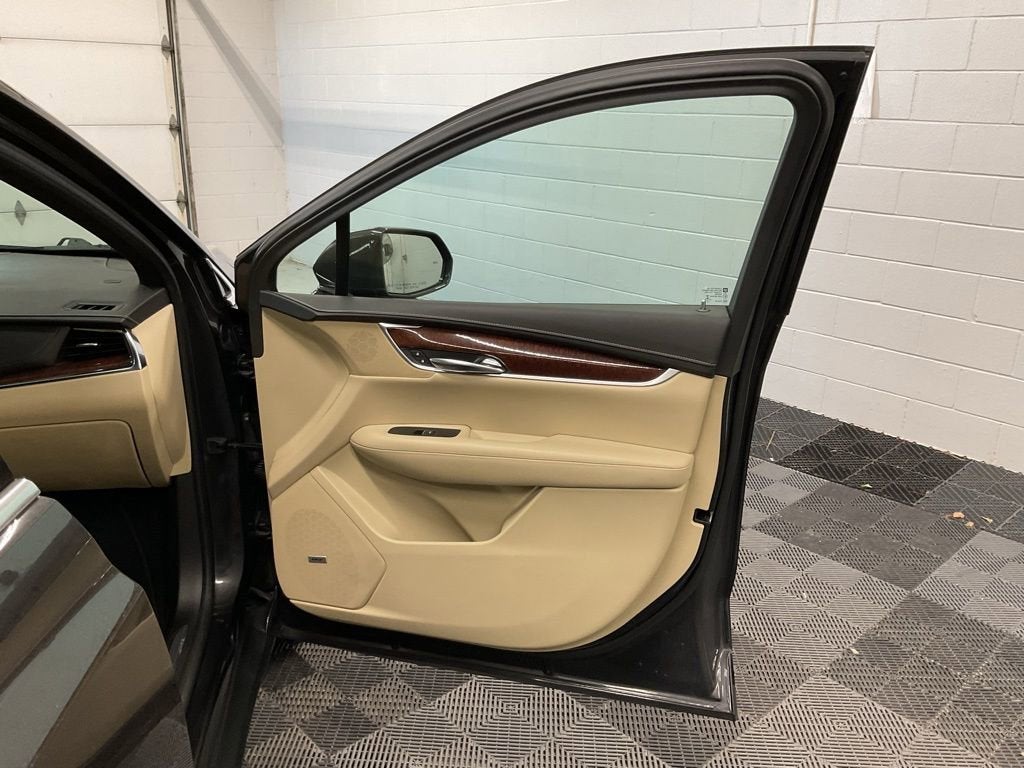 2017 Cadillac XT5 Luxury AWD