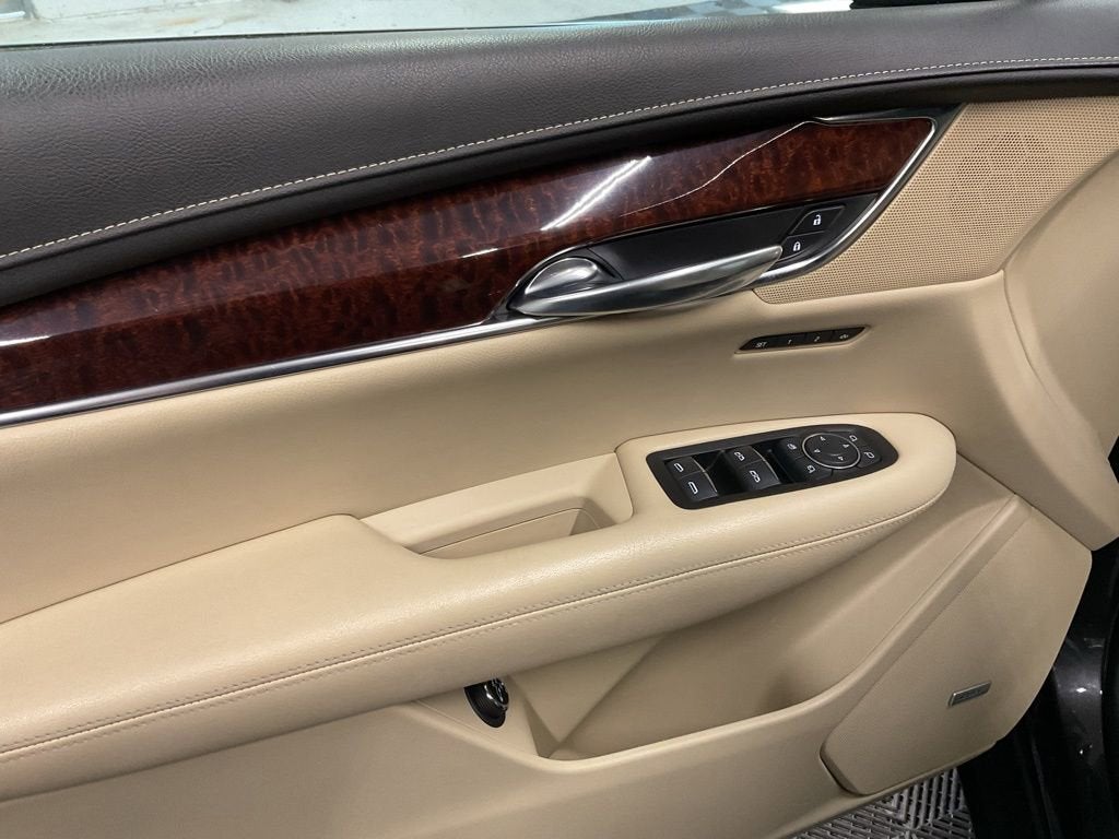 2017 Cadillac XT5 Luxury AWD