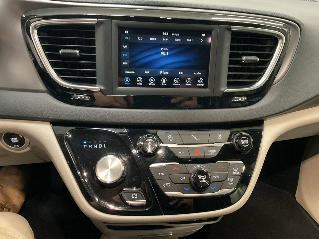 2020 Chrysler Pacifica Touring L