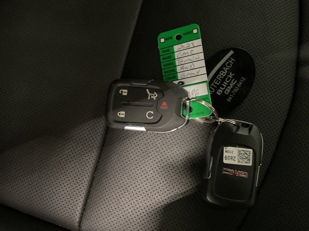 2023 GMC Terrain SLT