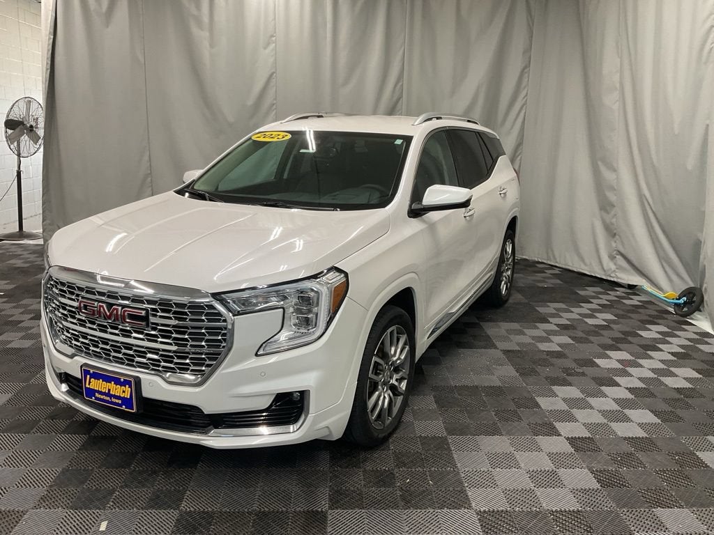 2023 GMC Terrain Denali