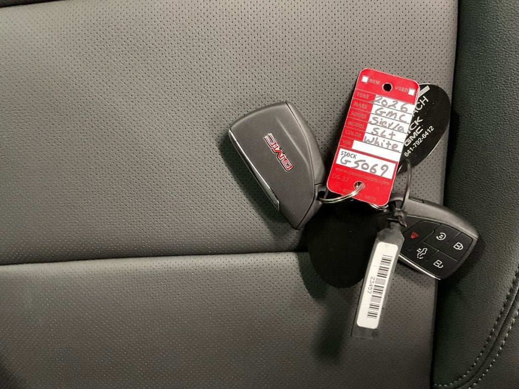 2026 GMC Sierra 1500 SLT