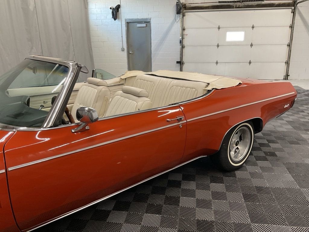 1972 Oldsmobile DELTA 88R Base