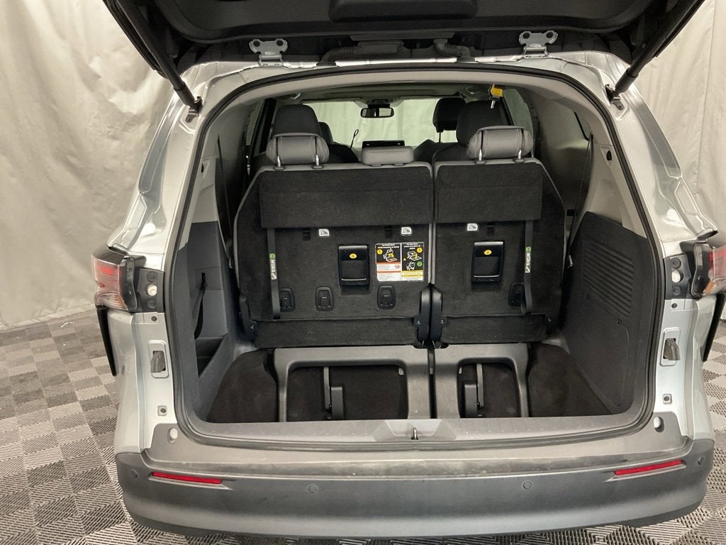 2024 Toyota Sienna XLE