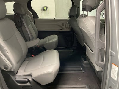 2024 Toyota Sienna XLE