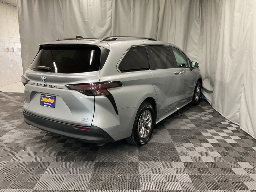2024 Toyota Sienna XLE