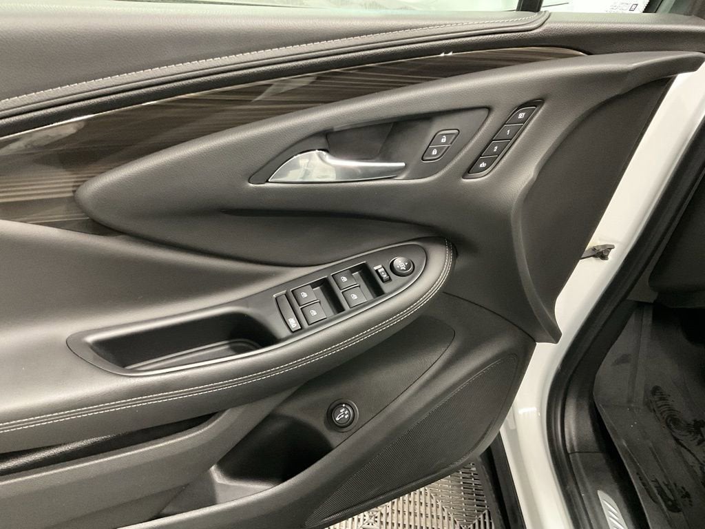 2020 Buick Envision Essence Group